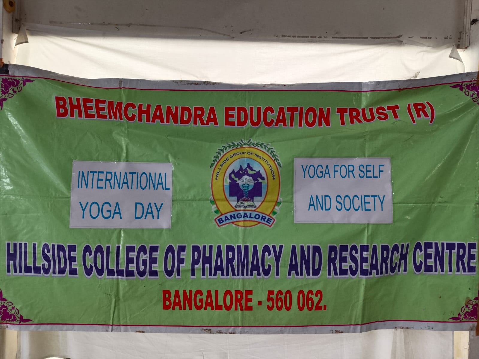 hillside-pharmacy-college-yoga-day